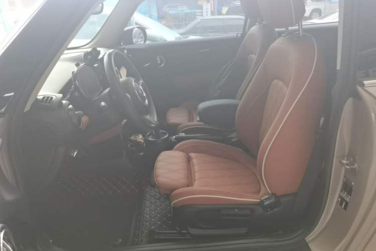 Used MINI 2023 Updated 1.5T COOPER Artist Left Front Seat