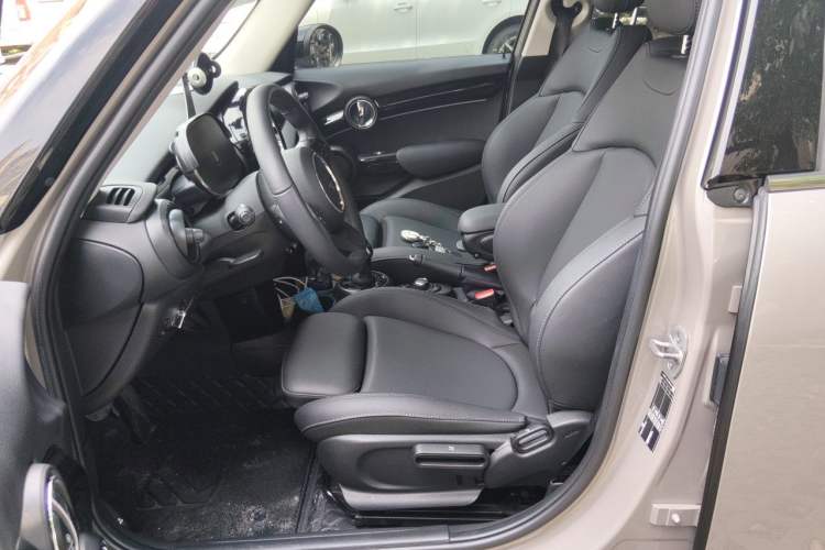 Used MINI 2023 1.5T COOPER Artist Five-Door Edition Left Front Seat