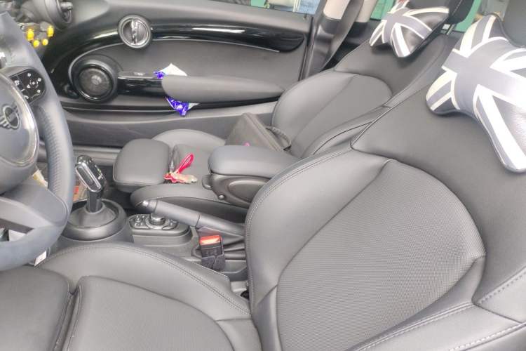 Used MINI 2023 Updated 1.5T COOPER Artist Left Front Seat