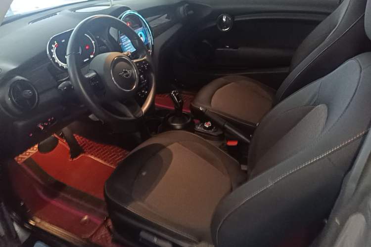 Used MINI 2023 1.5T ONE Left Front Seat