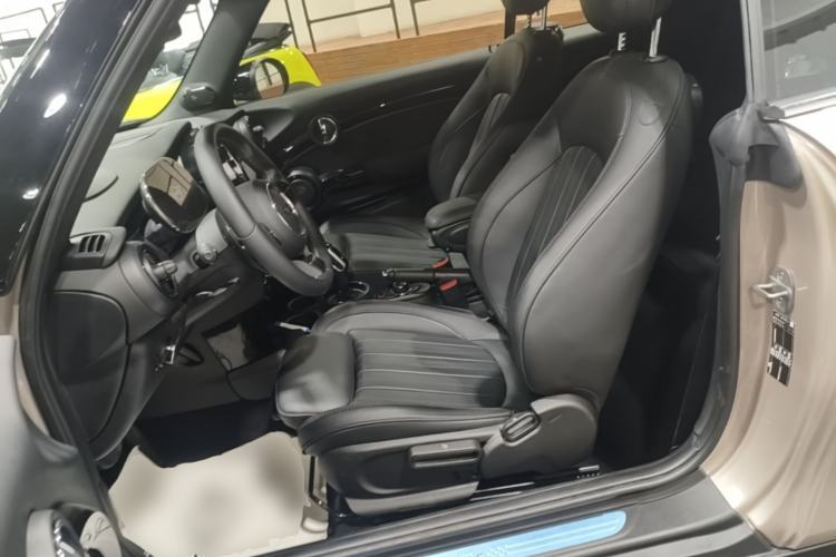 Used MINI 2023 Revised 2.0T COOPER S CABRIO Artist Left Front Seat
