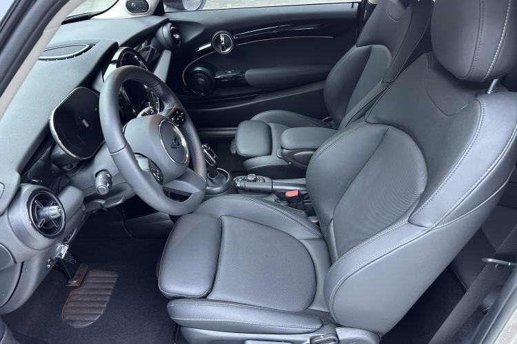 Used MINI 2023 Updated 1.5T COOPER Artist Left Front Seat