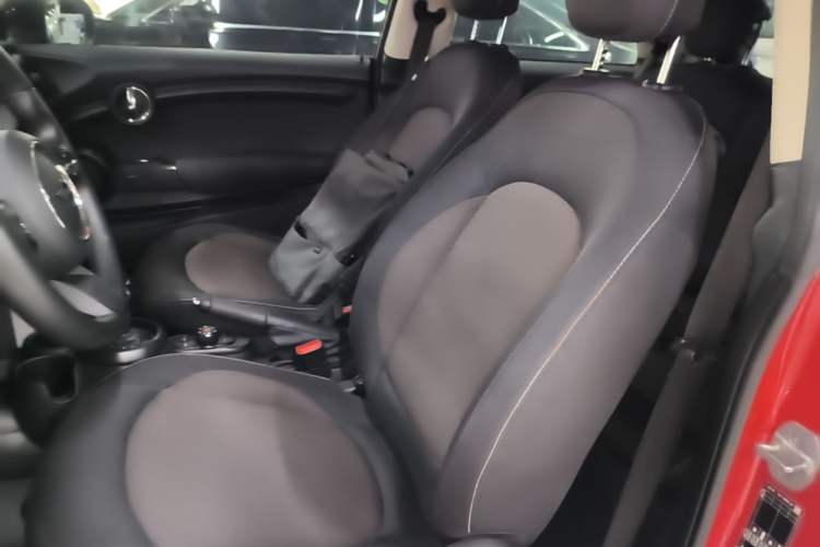 Used MINI 2023 1.5T ONE Left Front Seat