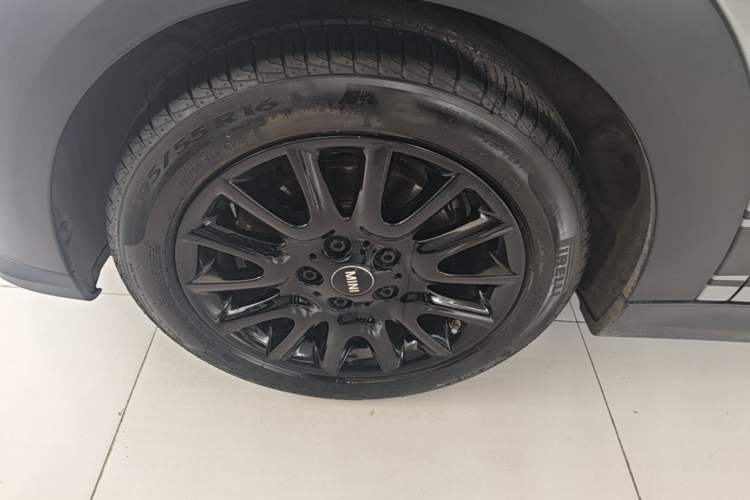 Used MINI 2023 1.5T ONE Left Front Wheel Hub