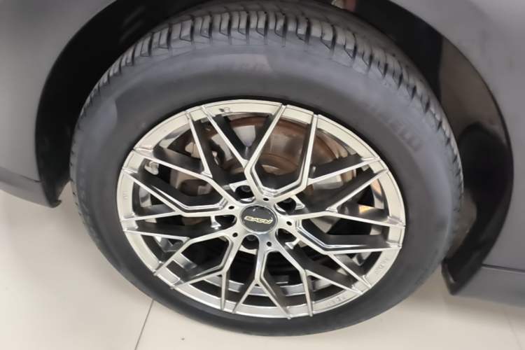 Used MINI 2023 1.5T ONE Left Front Wheel Hub