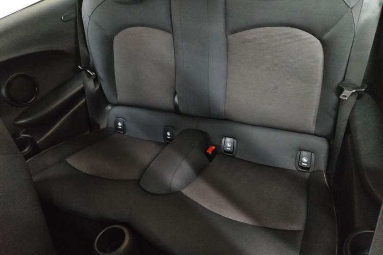 Used MINI 2023 1.5T ONE Left Rear Seat