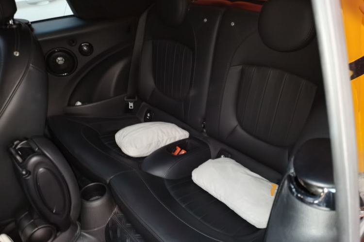 Used MINI 2023 Revised 2.0T COOPER S CABRIO Artist Left Rear Seat