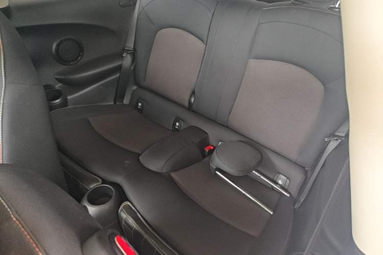 Used MINI 2023 1.5T ONE Left Rear Seat