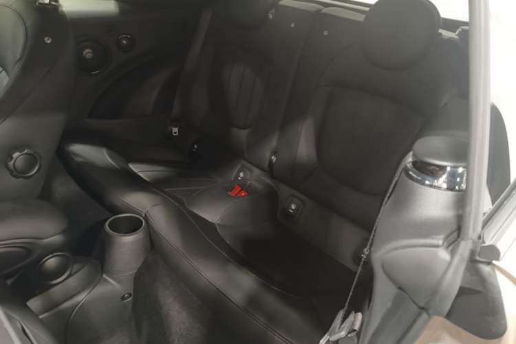 Used MINI 2023 Revised 2.0T COOPER S CABRIO Artist Left Rear Seat