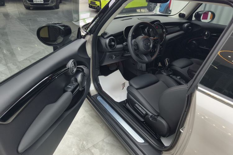 Used MINI 2023 Updated 1.5T COOPER Artist Left Rear Seat