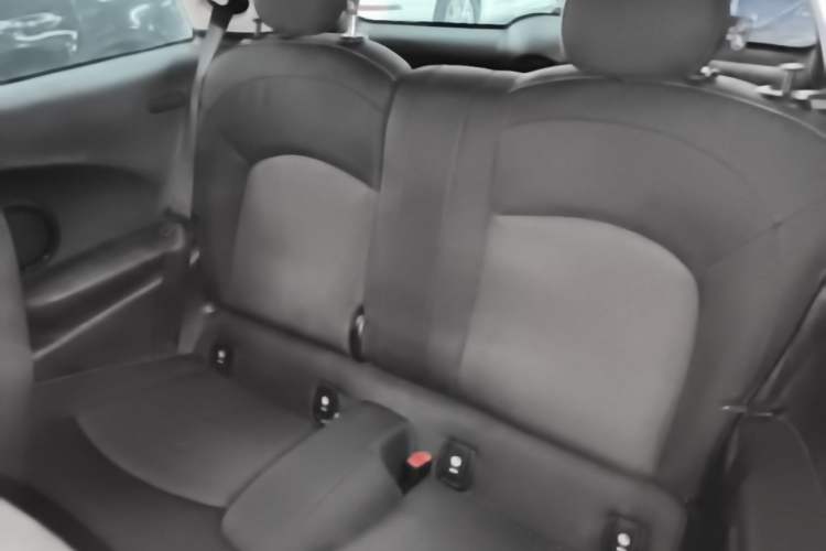 Used MINI 2023 1.5T ONE Left Rear Seat