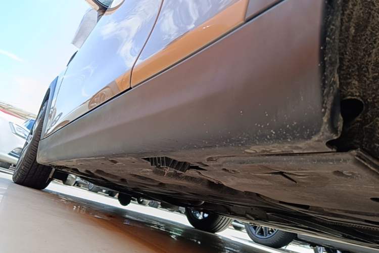 Used MINI 2023 Updated 1.5T COOPER Artist Left Side Sill