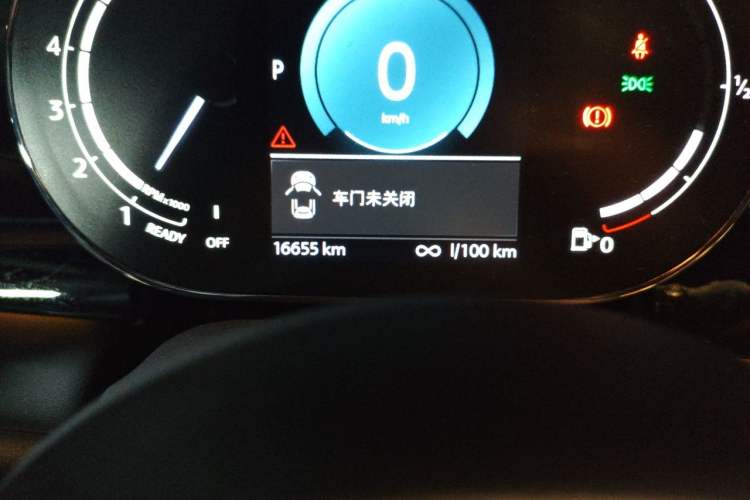 Used MINI 2023 Updated 1.5T COOPER Artist Five-Door Edition Odometer Close Up