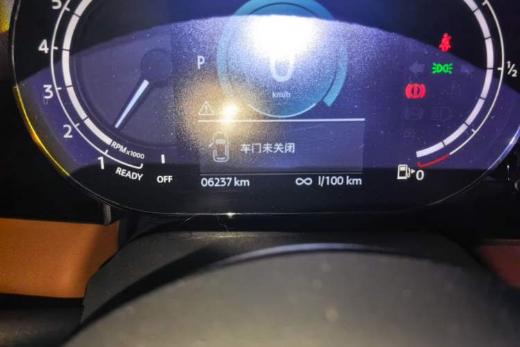 Used MINI 2023 Updated 2.0T COOPER S Artist Odometer Close Up