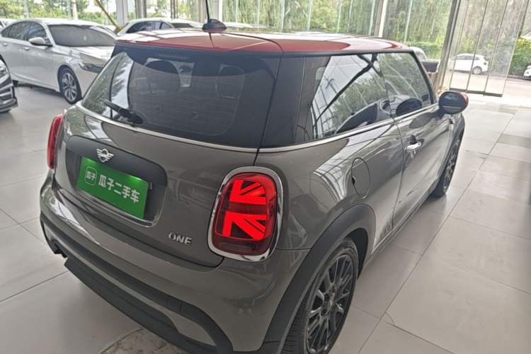 Used MINI 2023 1.5T ONE Rear Right 45 Deg