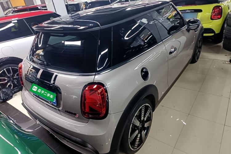 Used MINI 2023 Updated 2.0T COOPER S Artist Rear Right 45 Deg