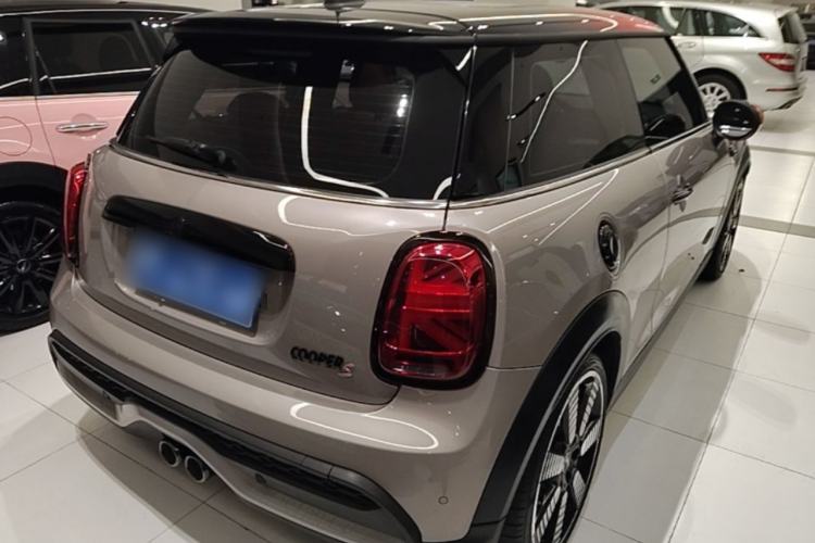 Used MINI 2023 Updated 2.0T COOPER S Artist Rear Right 45 Deg