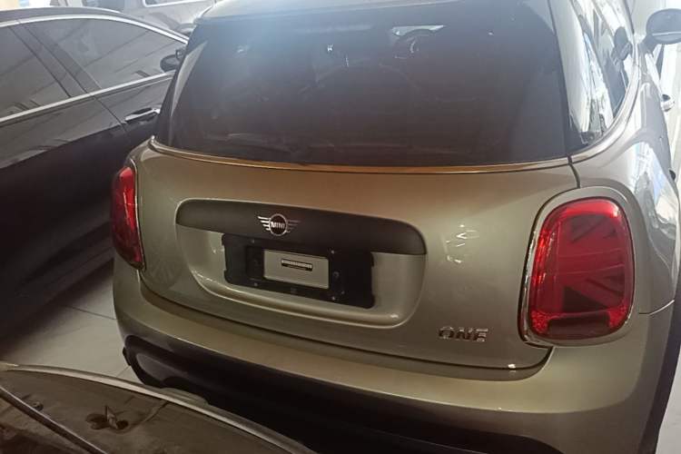 Used MINI 2023 1.5T ONE Rear