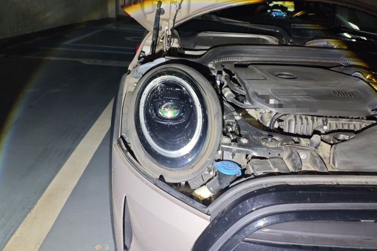 Used MINI 2023 Updated 1.5T COOPER Artist Five-Door Edition Right Front Headlight