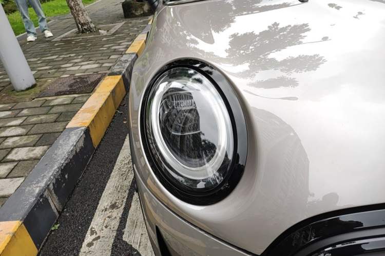 Used MINI 2023 1.5T COOPER Artist Right Front Headlight