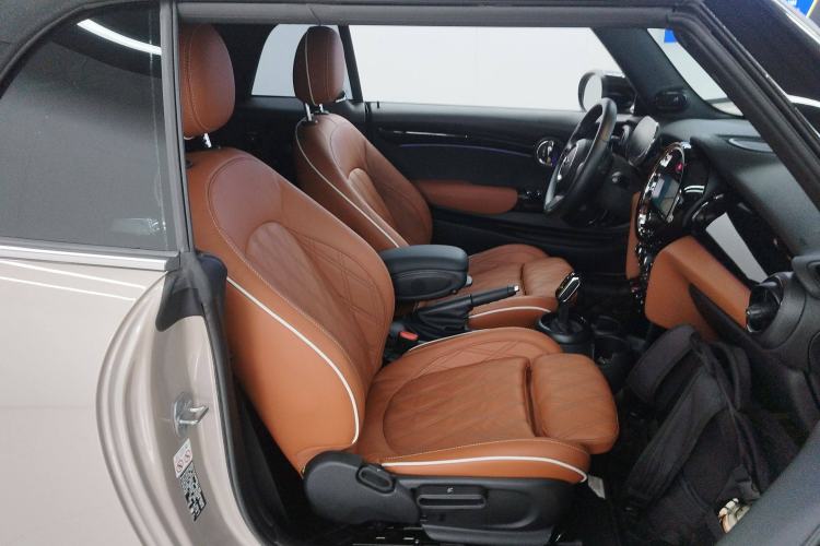 Used MINI 2023 Revised 1.5T COOPER CABRIO Artist Right Front Seat