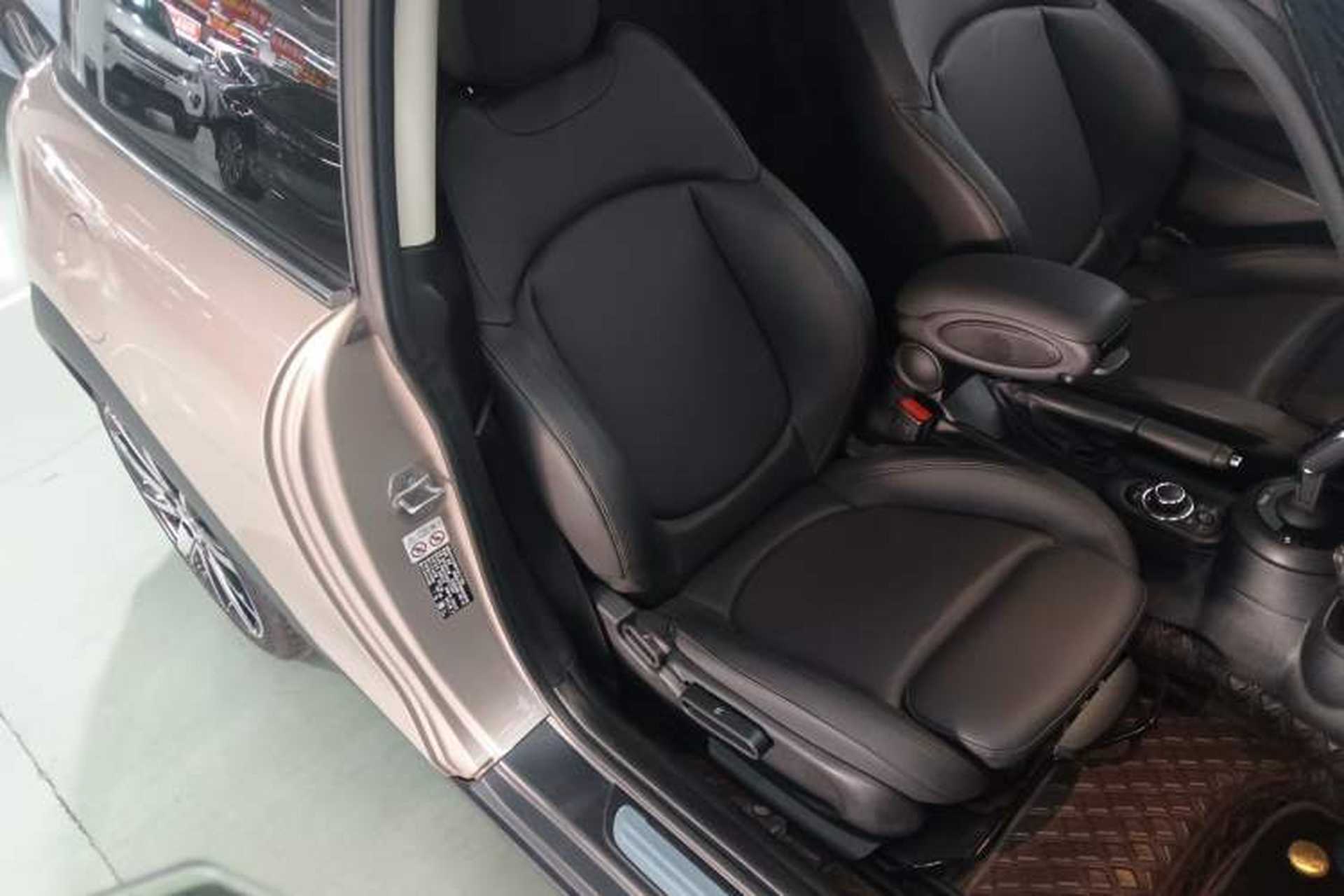 Used MINI 2023 Updated 1.5T COOPER Artist Right Front Seat