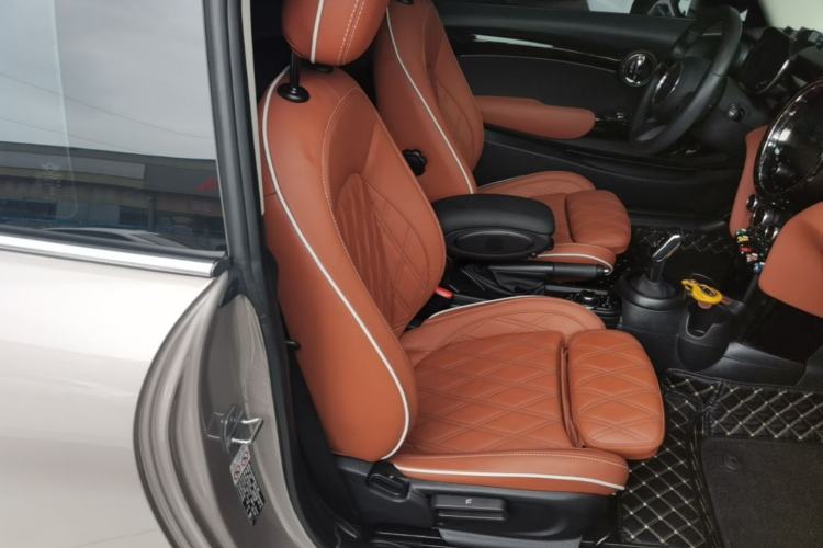 Used MINI 2023 Updated 1.5T COOPER Artist Right Front Seat