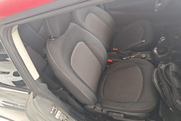 Used MINI 2023 1.5T ONE Right Front Seat
