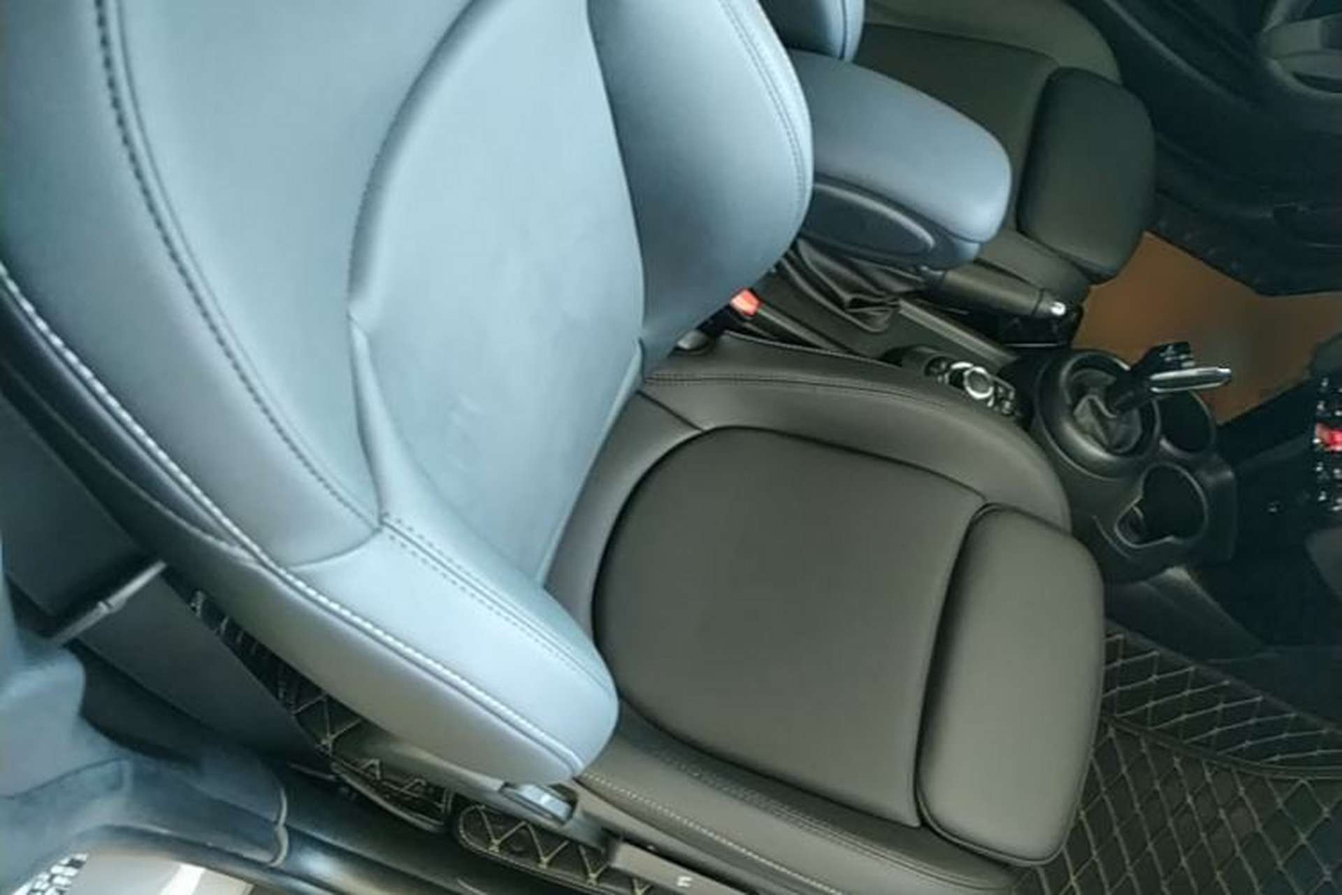 Used MINI 2023 Updated 1.5T COOPER Artist Right Front Seat