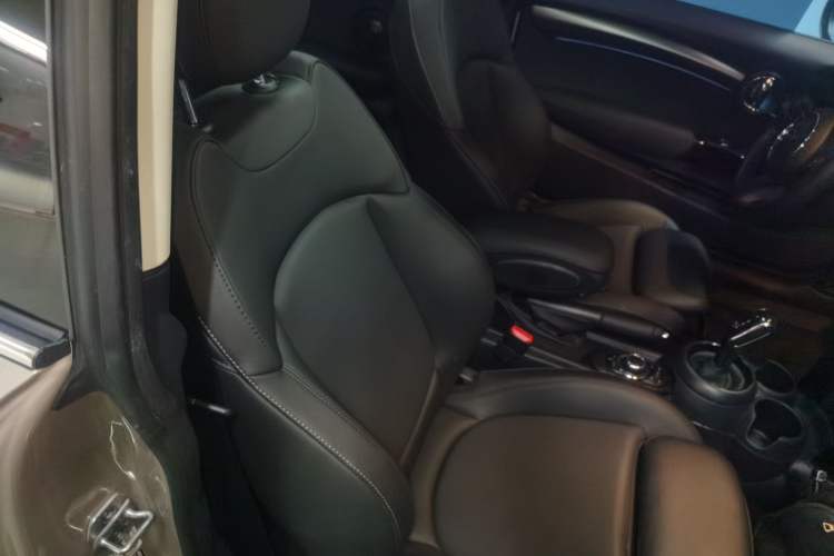Used MINI 2023 1.5T COOPER Artist Right Front Seat