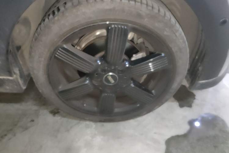 Used MINI 2023 Updated 1.5T COOPER Artist Right Front Wheel Hub