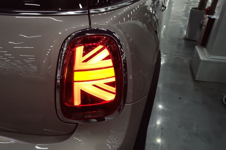 Used MINI 2023 Updated 1.5T COOPER Artist Right Rear Taillight