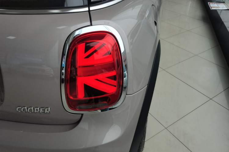 Used MINI 2023 Updated 1.5T COOPER Artist Right Rear Taillight