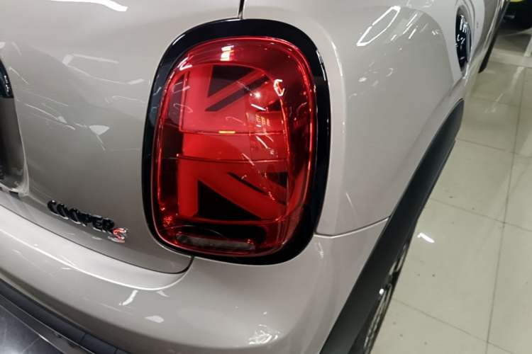 Used MINI 2023 Updated 2.0T COOPER S Artist Right Rear Taillight