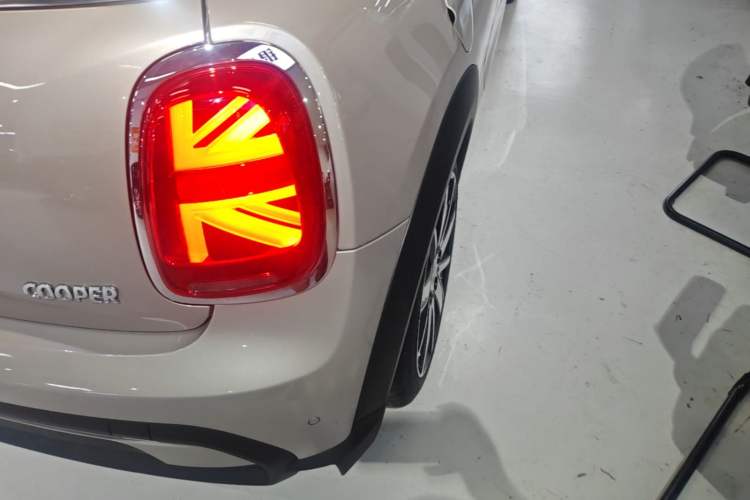 Used MINI 2023 Updated 1.5T COOPER Artist Right Rear Taillight