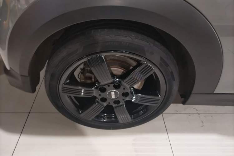 Used MINI 2023 1.5T COOPER Artist Right Rear Wheel Hub