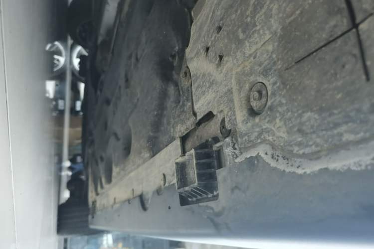 Used MINI 2023 Updated 1.5T COOPER Artist Right Side Sill