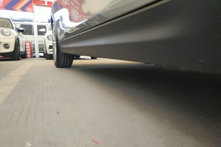 Used MINI 2023 Updated 1.5T COOPER Artist Right Side Sill