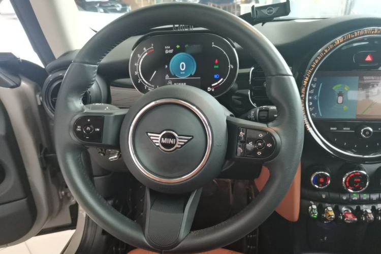 Used MINI 2023 Updated 1.5T COOPER Artist Steering Wheel
