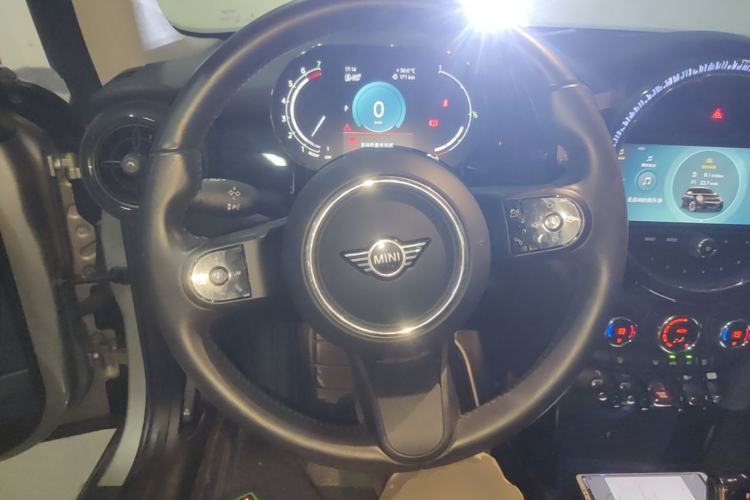 Used MINI 2023 Updated 1.5T COOPER Artist Steering Wheel