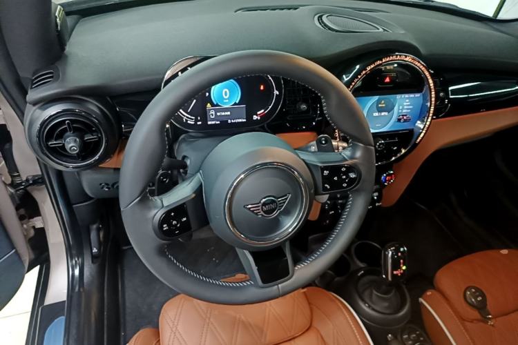 Used MINI 2023 Updated 2.0T COOPER S Artist Steering Wheel