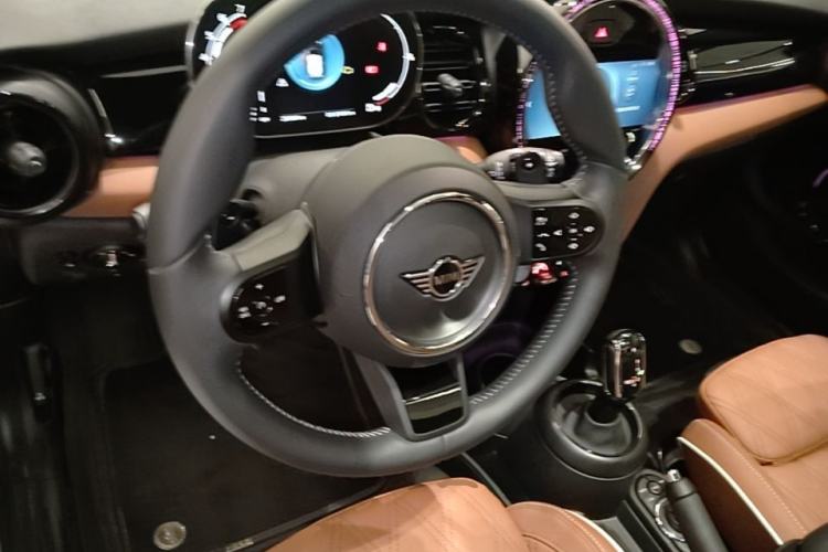 Used MINI 2023 Updated 2.0T COOPER S Artist Steering Wheel