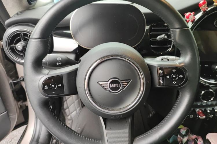 Used MINI 2023 1.5T COOPER Artist Steering Wheel