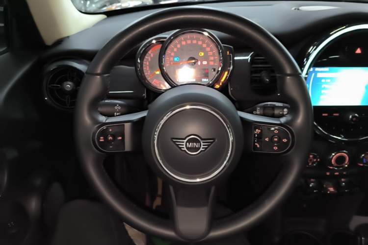 Used MINI 2023 1.5T ONE Steering Wheel