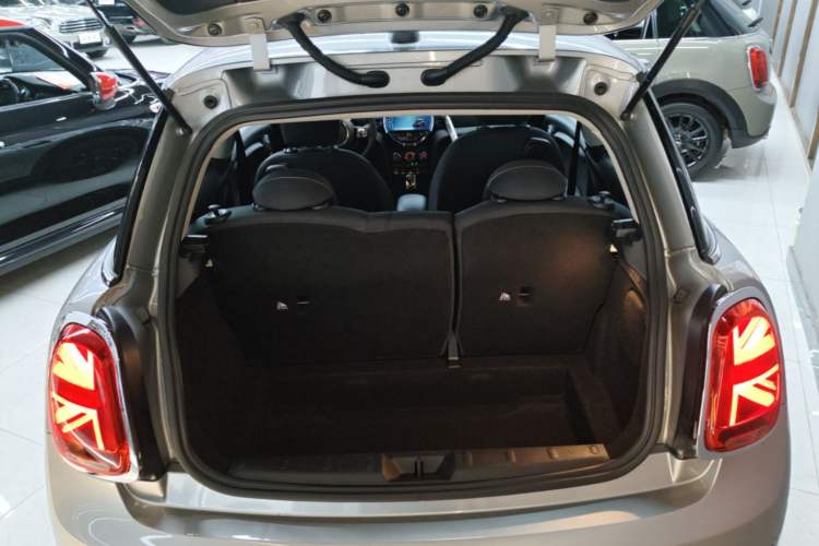 Used MINI 2023 1.5T ONE Trunk