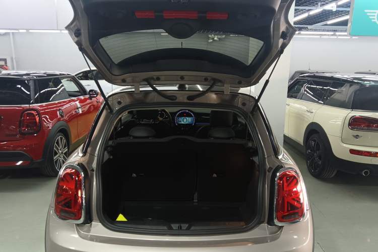 Used MINI 2023 Updated 1.5T COOPER Artist Trunk