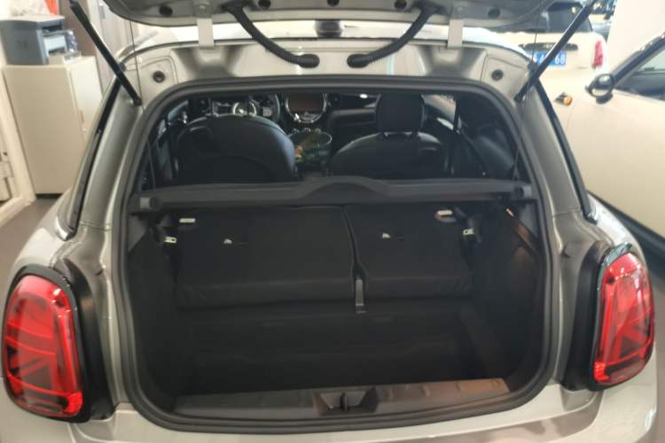 Used MINI 2023 Updated 2.0T COOPER S Artist Trunk