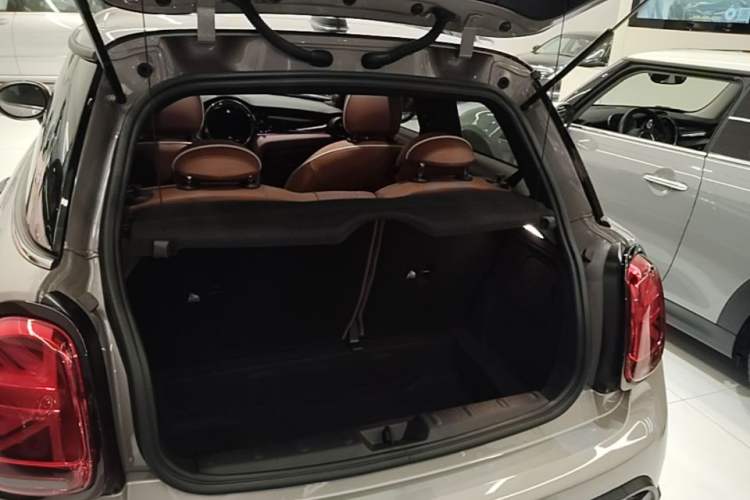Used MINI 2023 Updated 2.0T COOPER S Artist Trunk