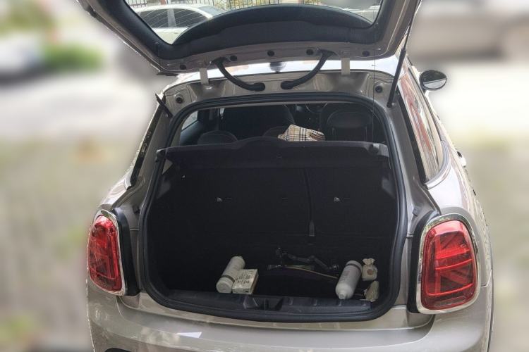 Used MINI 2023 1.5T COOPER Artist Five-Door Edition Trunk