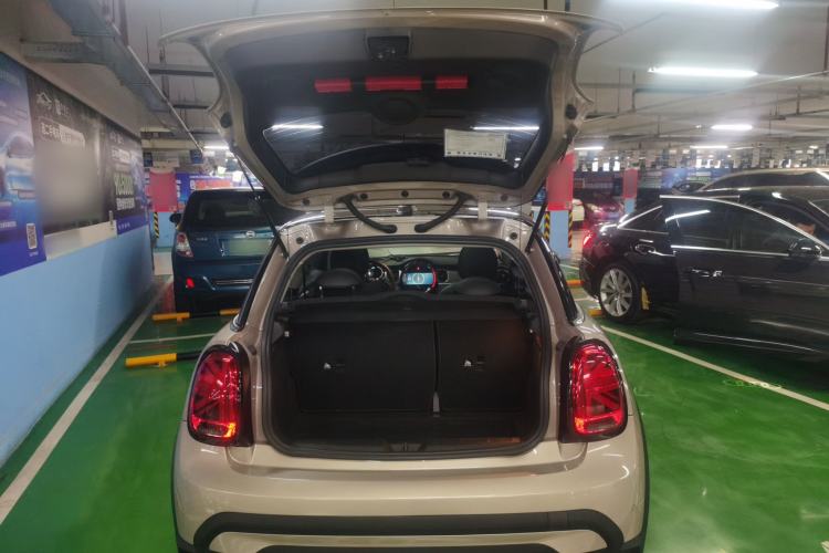 Used MINI 2023 1.5T COOPER Artist Trunk
